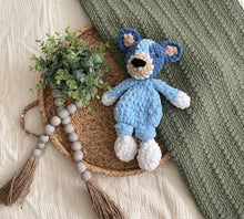 Load image into Gallery viewer, Handmade Snugglers