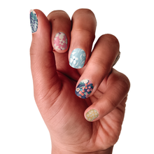 Load image into Gallery viewer, Flower Girl Nail Wraps