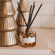 Load image into Gallery viewer, Warm and Cozy Reed Diffuser