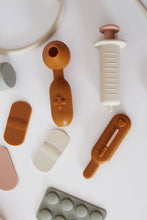 Load image into Gallery viewer, Silicone Doctor Kit Play Set