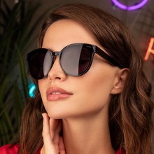 Load image into Gallery viewer, Diva