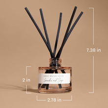 Load image into Gallery viewer, Warm and Cozy Reed Diffuser