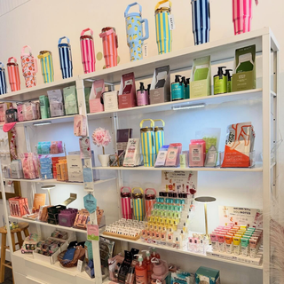 Shopping Small vs Mass Market Retail