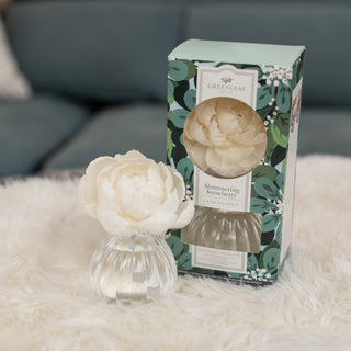 Shimmering Snowberry Flower Diffuser - Olita Gifts & Goods