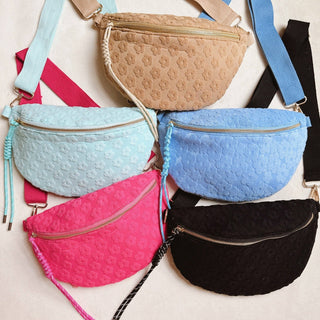 Embossed Daisy Blossom Belt Sling Bag: Black