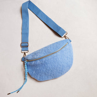 Embossed Daisy Blossom Belt Sling Bag: Black