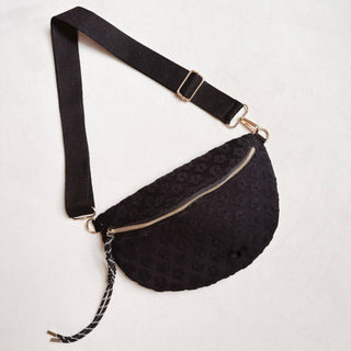 Embossed Daisy Blossom Belt Sling Bag: Black