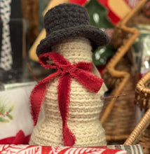 Load image into Gallery viewer, Handmade Crochet Snowmen
