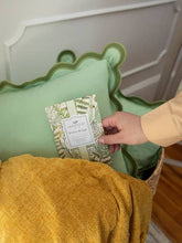 Load image into Gallery viewer, Willow &amp; Sage Large Sachet 18 Pack
