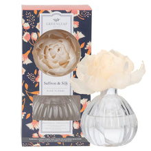 Load image into Gallery viewer, Saffron &amp; Silk Flower Diffuser
