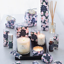 Load image into Gallery viewer, Vanilla Fleur Collection
